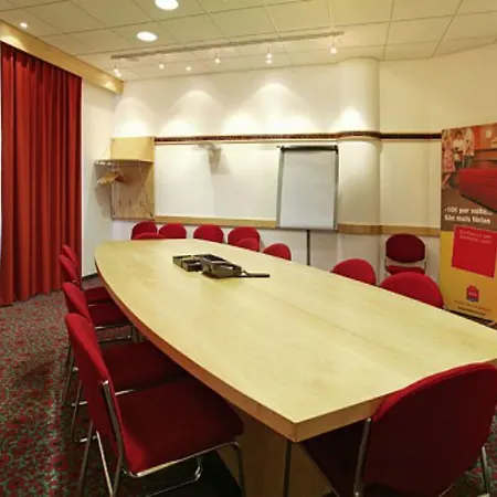 Ibis Saldanha Отель