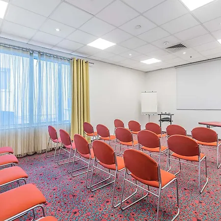 Отель Ibis Saldanha 2*