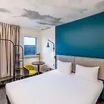 Ibis Saldanha 2*